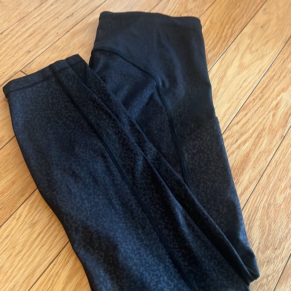 Black Athleta leggings in perfect condition!! - Picture 3 of 4